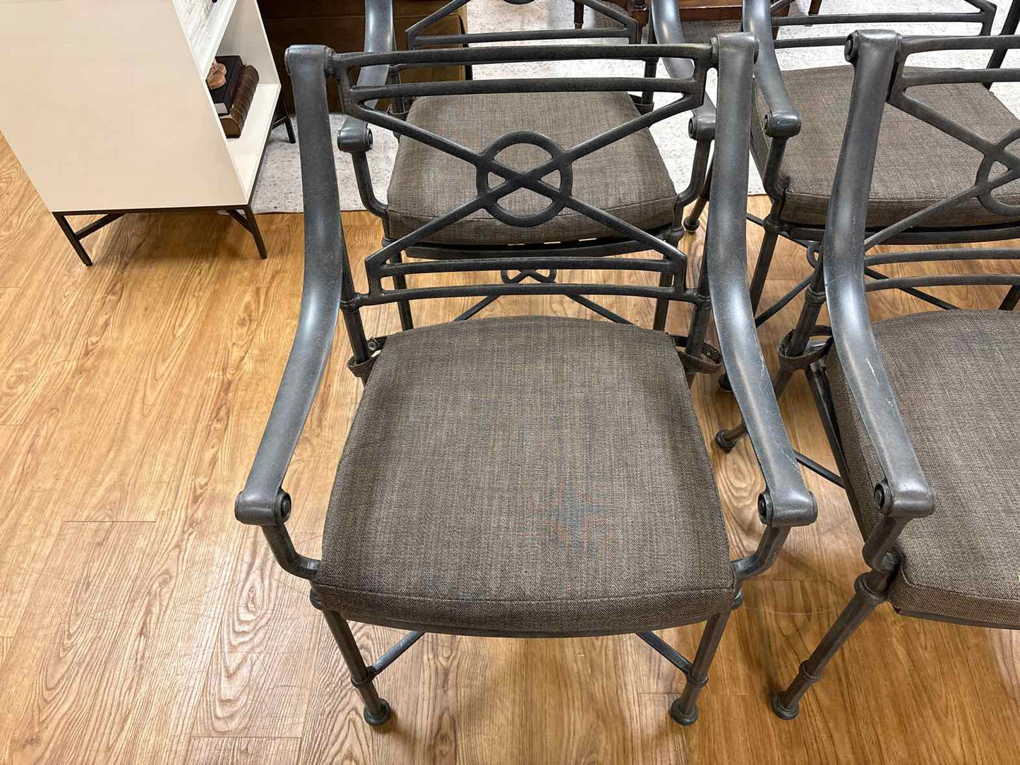 Woodard 'Delphi' Outdoor Dining Set w/ 6 Chairs