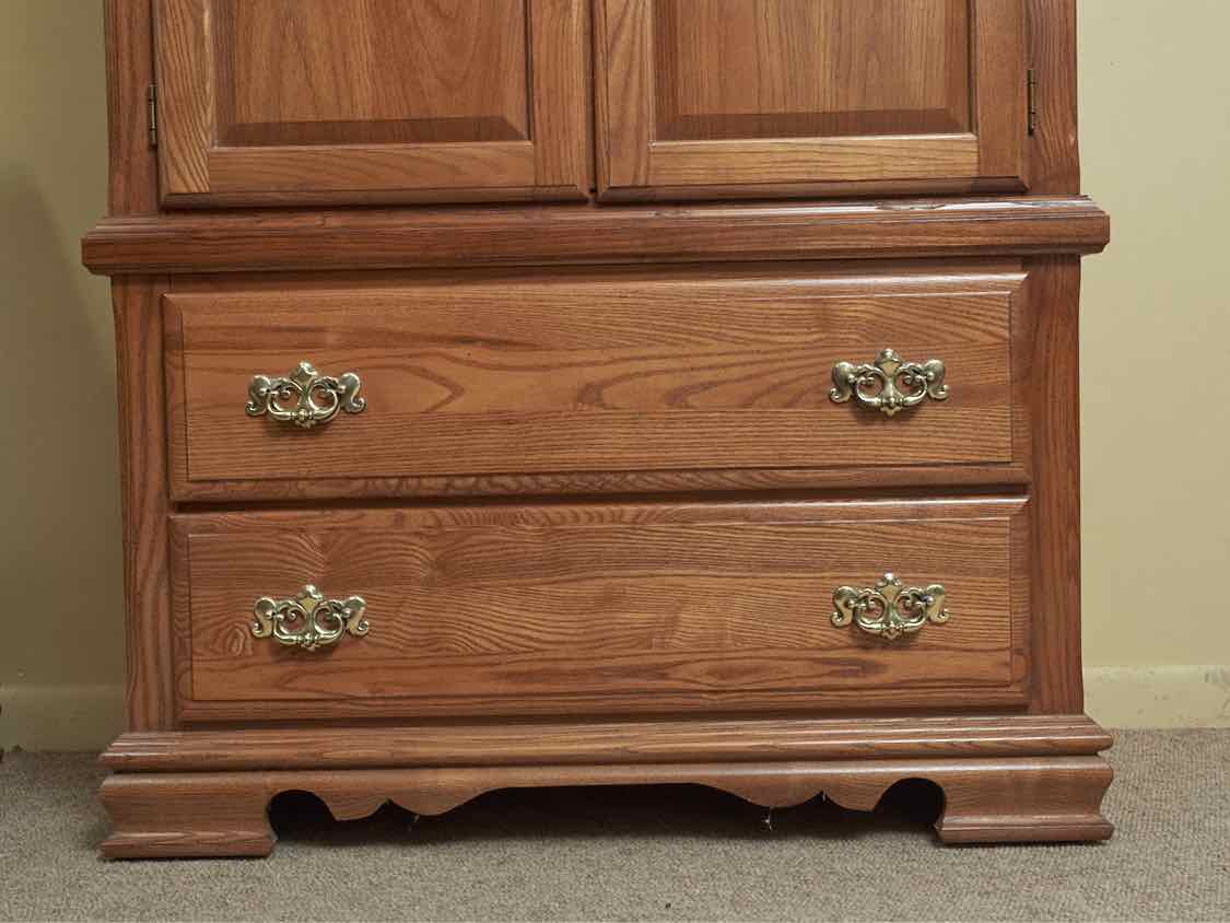 Vaughan Bassett Oak 2 Door 2 Shelf 3 Drawer Brass Handles Chifferobe Chest