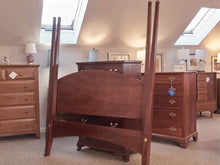 Kincaid Cherry Shaker Pencil Post Queen Bed