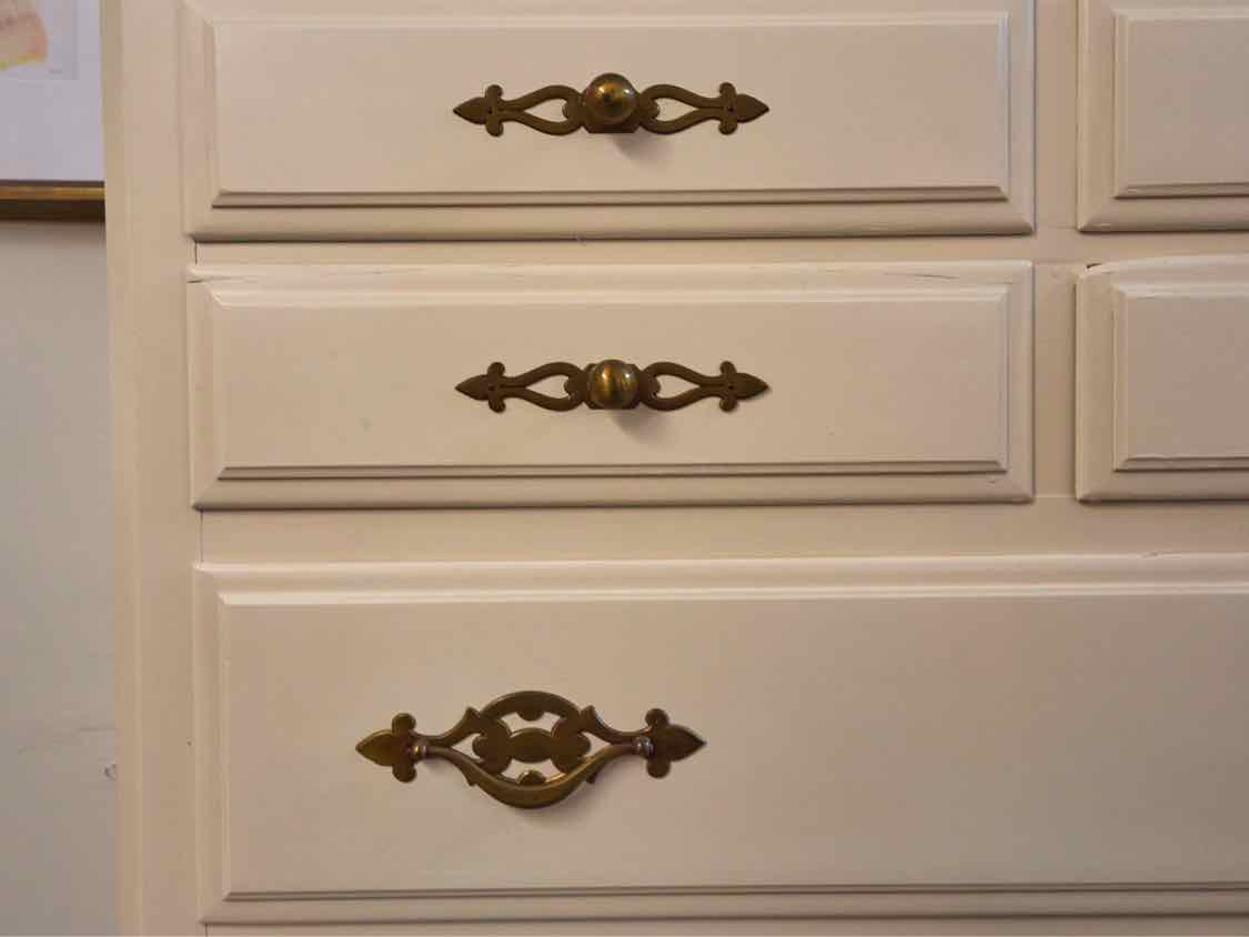 Nine Drawer Chest in Cream Finish