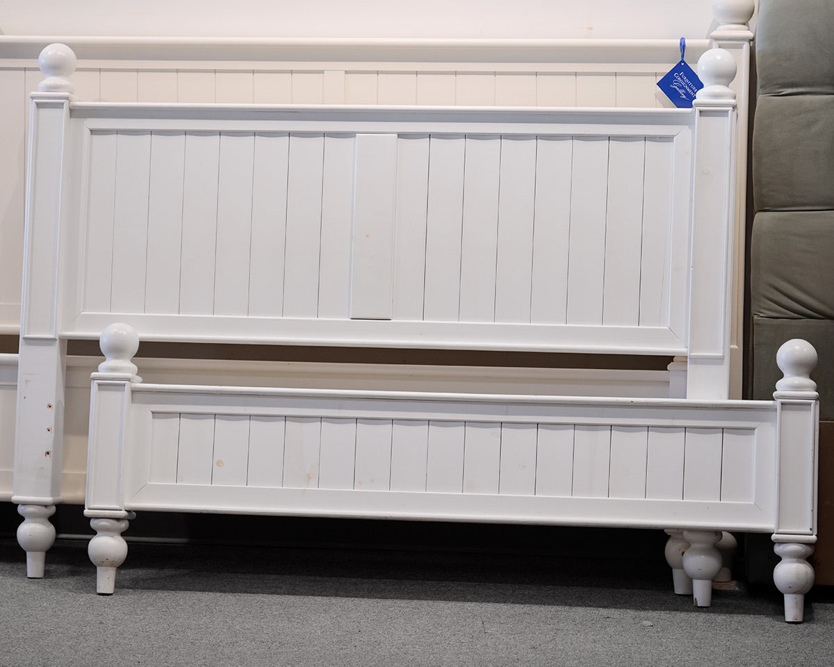 White Cannonball Top Cottage Beadboard Queen Beds