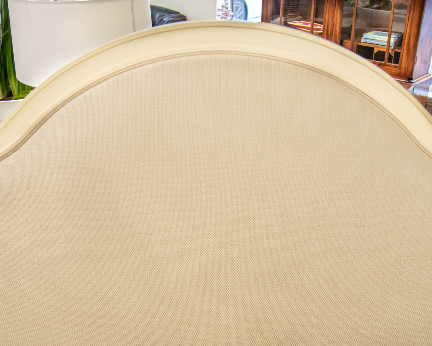 Hickory Chair 'Simone' Queen Upholstered Bed