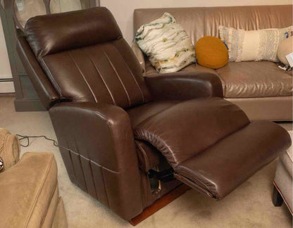 La-Z-Boy 'Finley' Power Wall Hugger Recliner in Chocolate Brown Leather