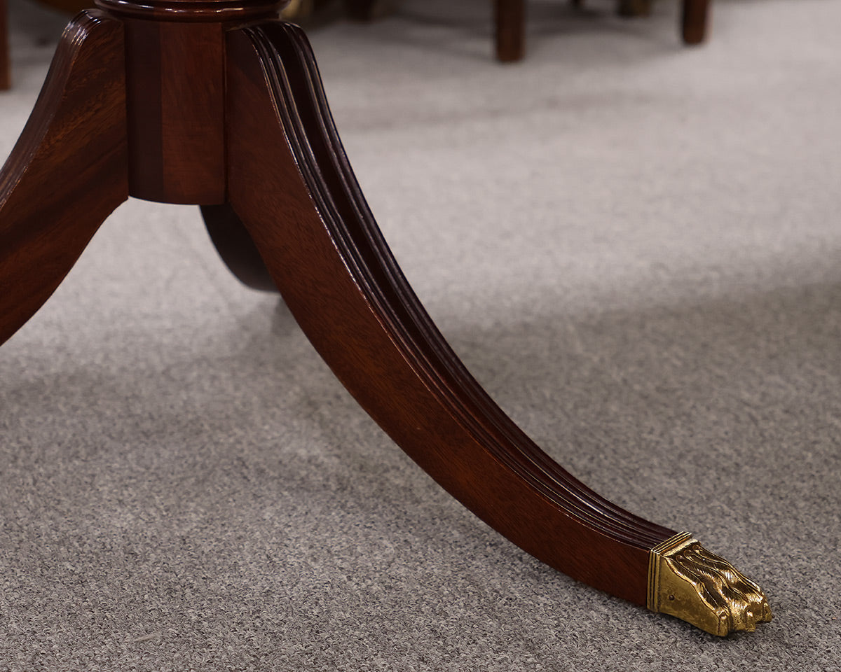 Ethan Allen Double Pedestal Mahogany Dining Table with 2 Leaves