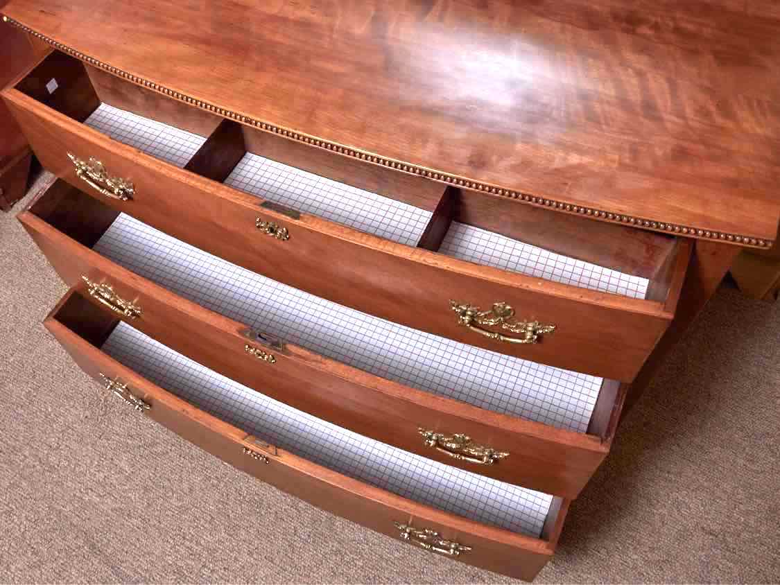 Antique Tiger Maple 3 Drawer Chest With Brass Handles & Mirror
