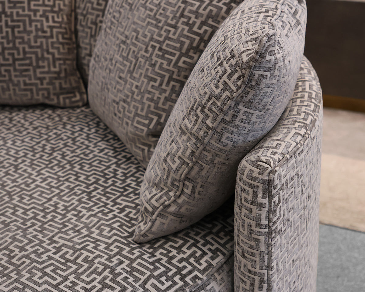 MG+BW 'Jeanie' Round Chair & a Half