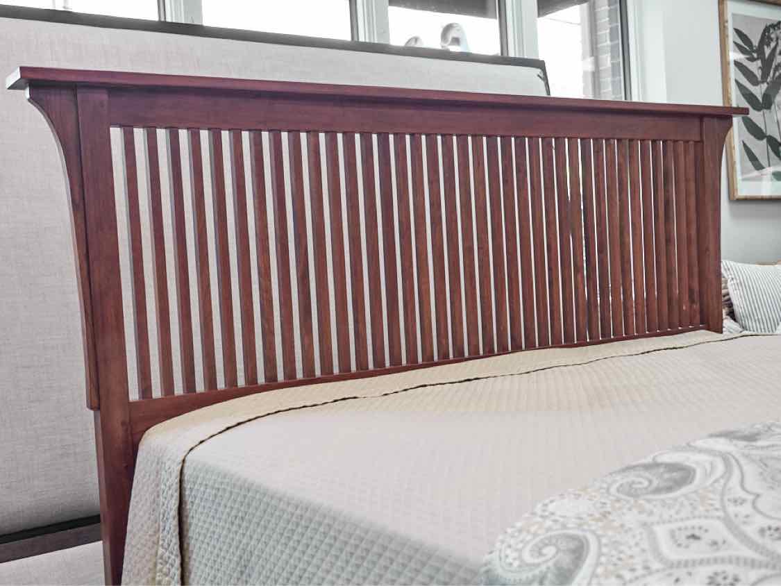 Stickley Queen Mission Cherry Spindle Bed in Bristol Finish