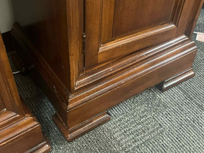 Pair of Marble Topped Thomasville Side Tables