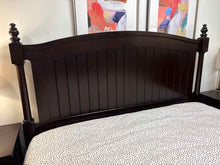 King Poster Bed in Espresso