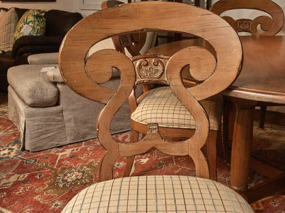 Ethan Allen  Distressed Round Dining Table & 6 Upholstered Seats Chairs