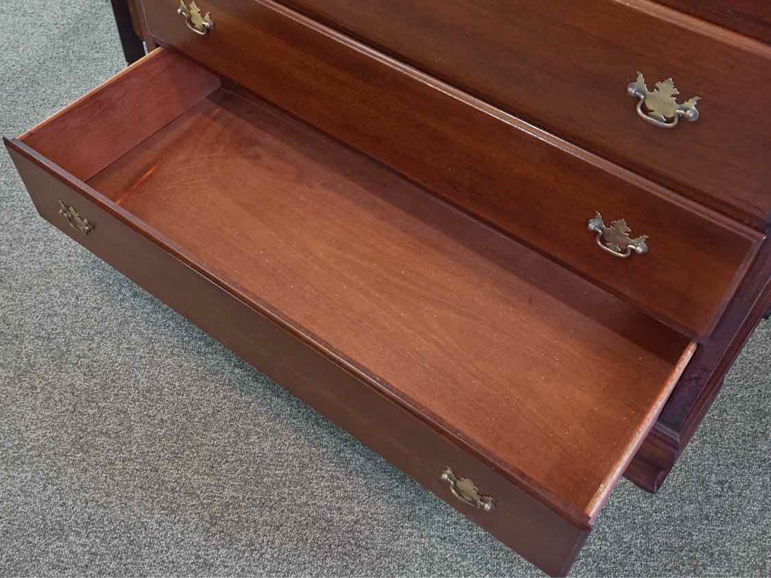 Hungerford Furniture Mahogany 4 Drawer  Dresser