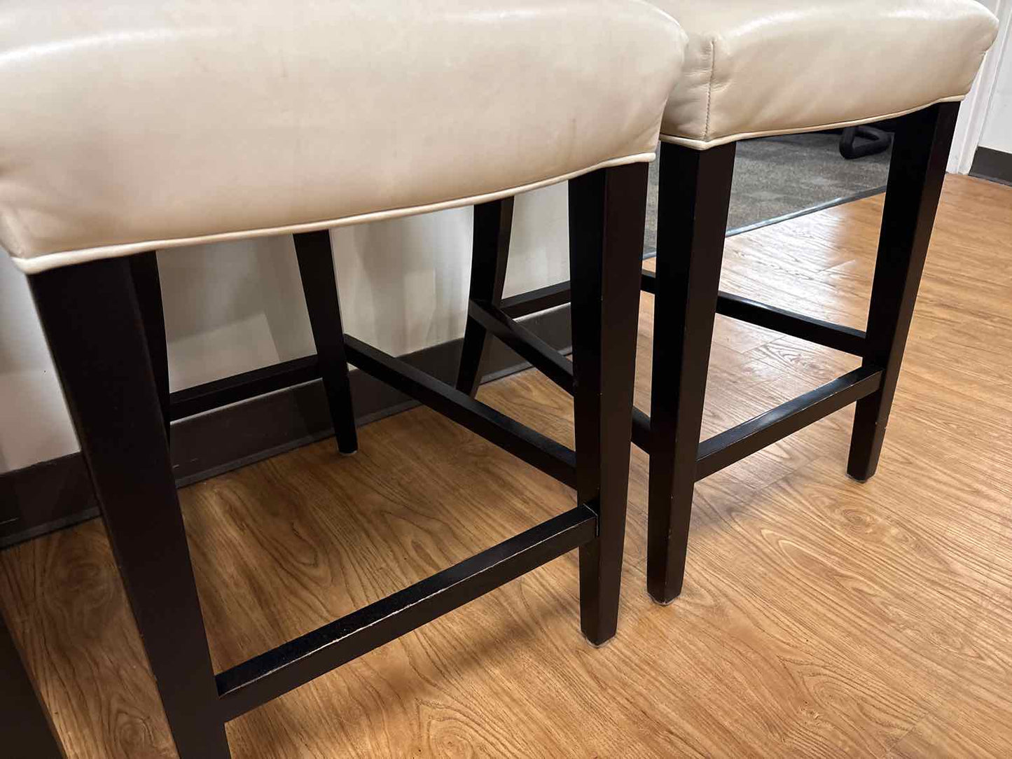 Set of 4 Beige Leather Counter Stools