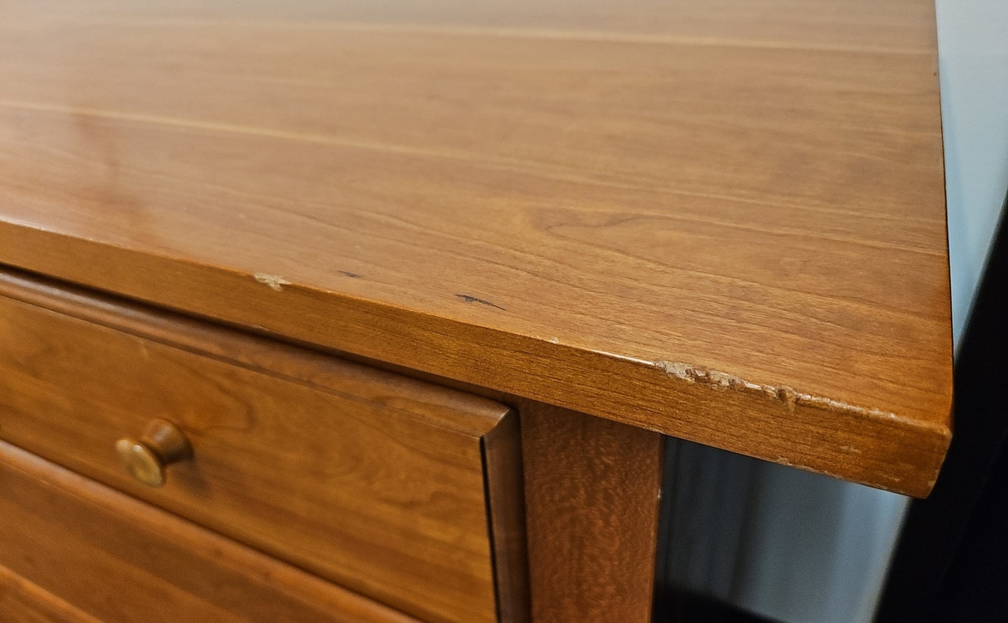 Natural Cherry 10-Drawer Dresser