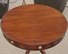 Mahogany Renter's Accent Table with Pedestal Base