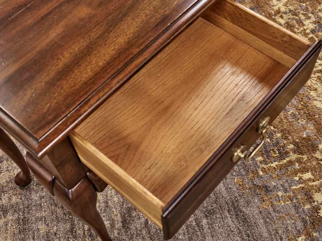 Pair of Mahogany Queen Anne Style 1 Drawer Nightstands