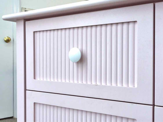 Maine Cottage 'Lizzie' Dresser in Pink W/ White Knobs