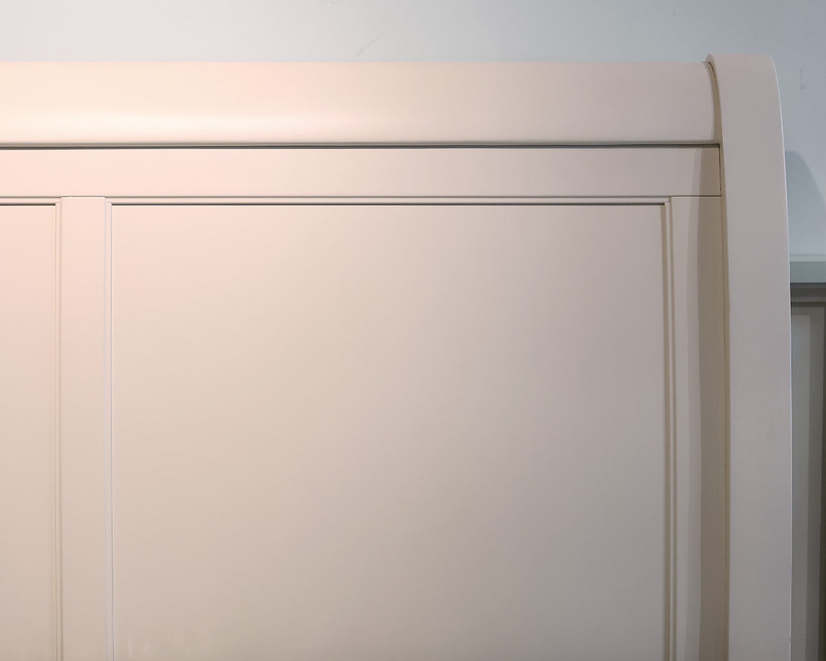 Aspen King 'Cambridge' White Sleigh Bed