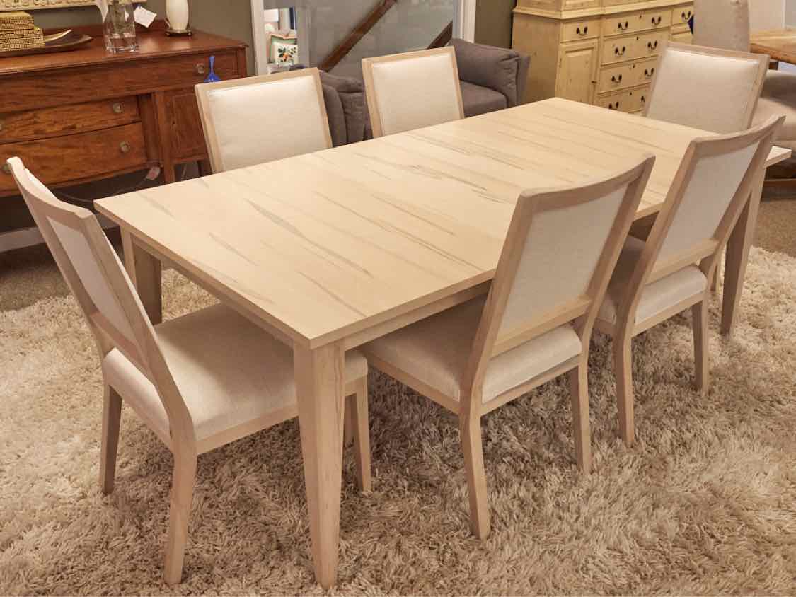 Bassett Bench Made 'Louisa' Dining Table & Set of Six Chairs