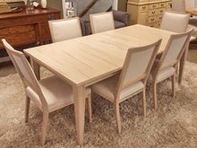 Bassett Bench Made 'Louisa' Dining Table & Set of Six Chairs