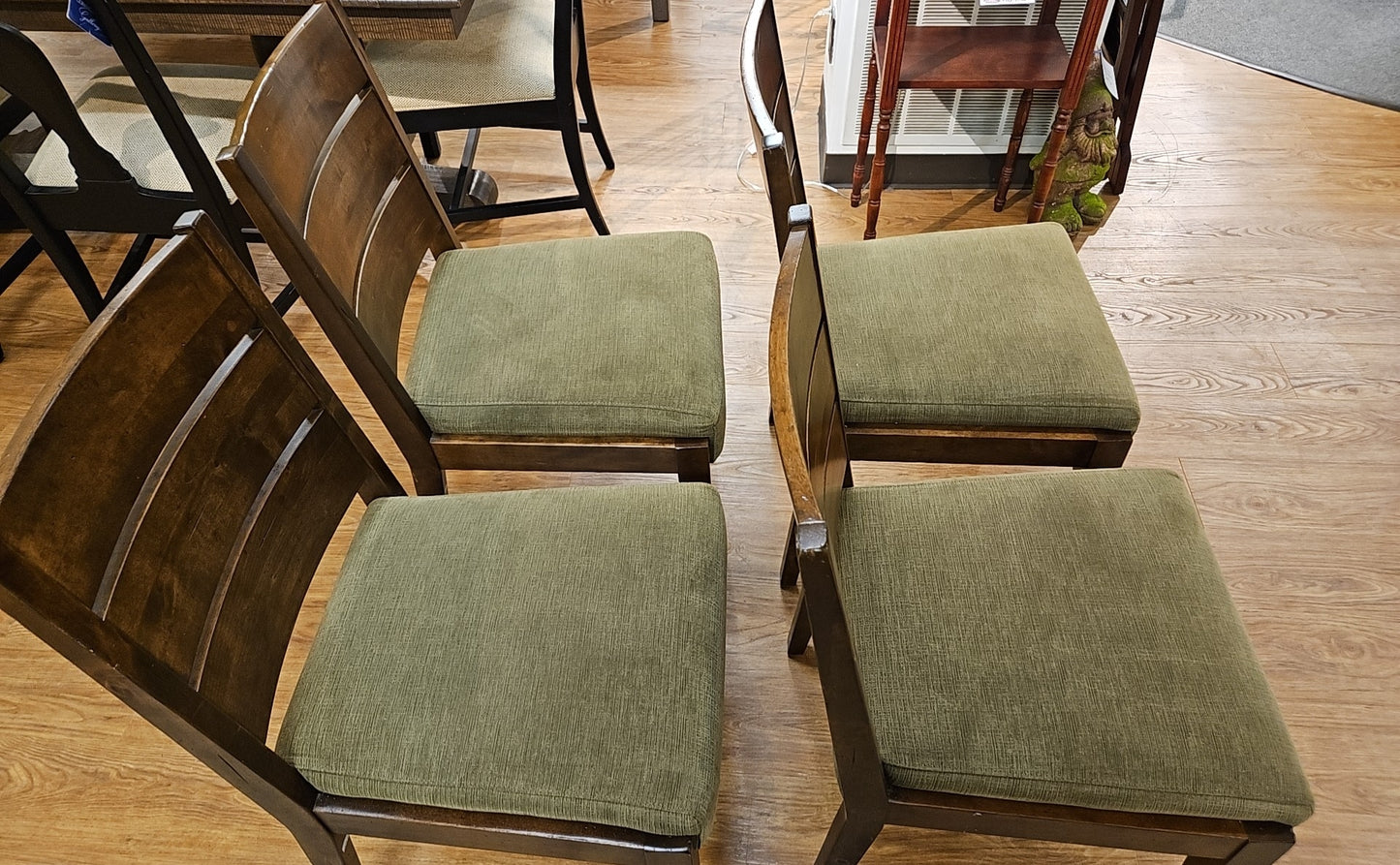 Canadel 'Loft' Dining Set w/ 4 Chairs & Bench