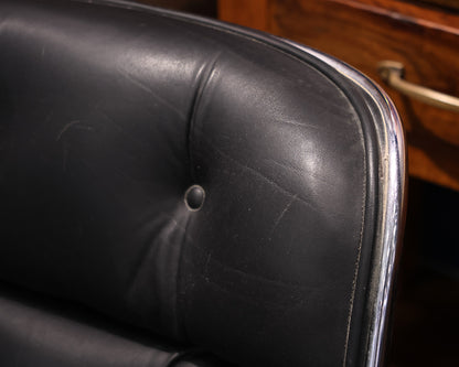 Vintage Leather Black Swivel Office Chair