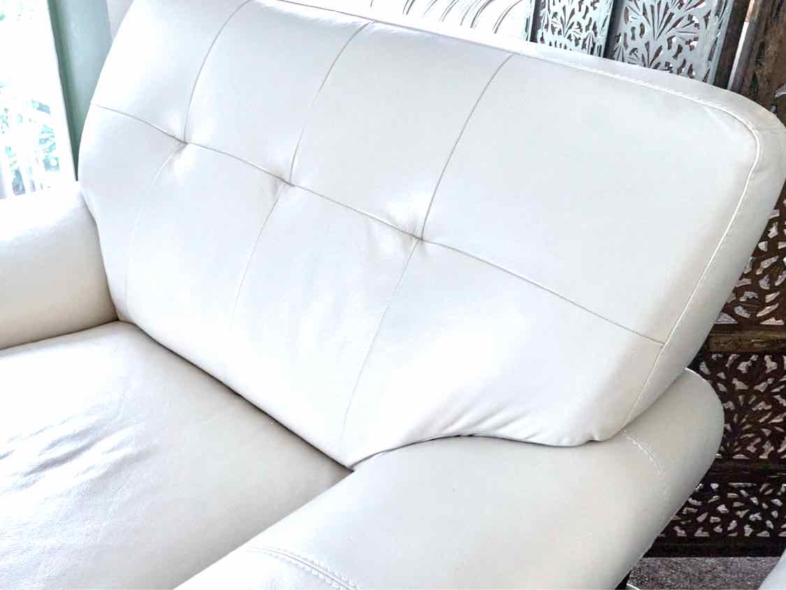 Pair of Rooms To Go 'Cindy Crawford' Ivory Leather Chairs