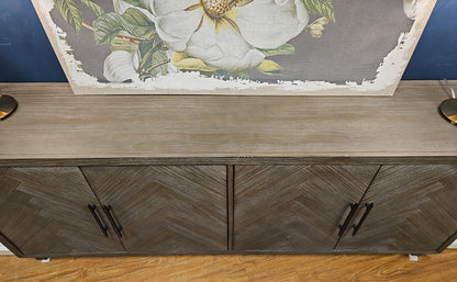 Martin 'Palisades' 4-Door Console