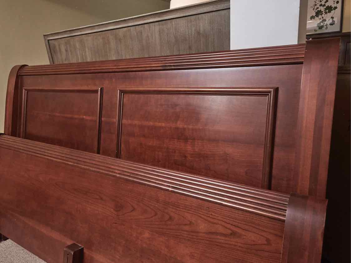 Vaughan Bassett Cherry Finish Sleigh  King Bed Includes Siderails