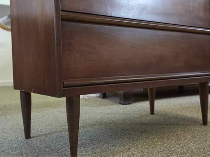 Bassett  Mid Century Modern Mahogany 4 Drawer Chest