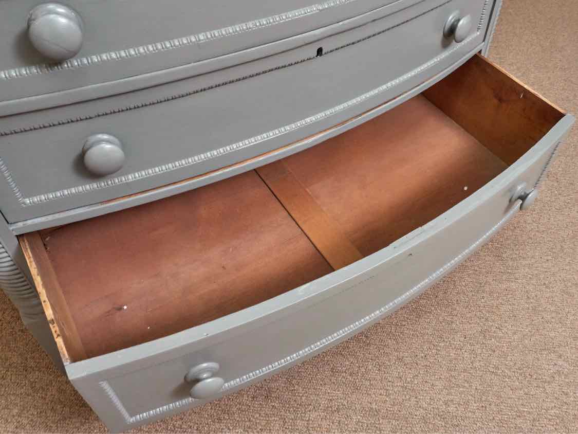 Antique Carved Column Accent 8 Drawer Dresser In 'Beach Pebble Gray'Finish