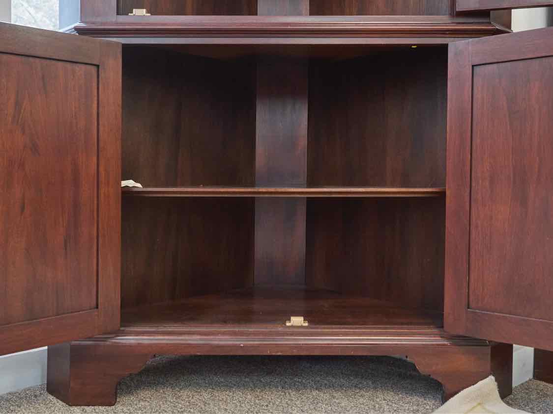 Henkel Harris Cherry Corner Cabinet in Finish '29'