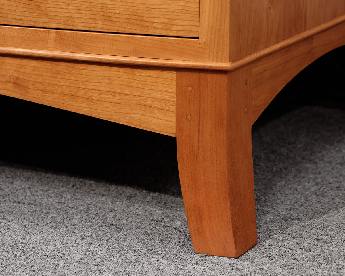 Thos. Moser "Cresent" 4 Drawer Chest