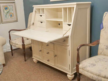 American Drew Ivory Finish 3 Drawer 1 File Drawer  2 Doos Secretary Desk
