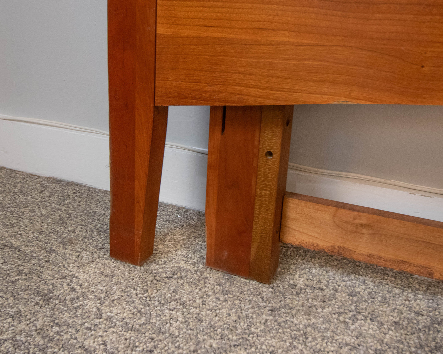 Stanley Arched Cherry Queen Spindle Bed