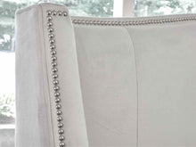 MG+BW  Dove Gray Upholstered Queen Wing Bed