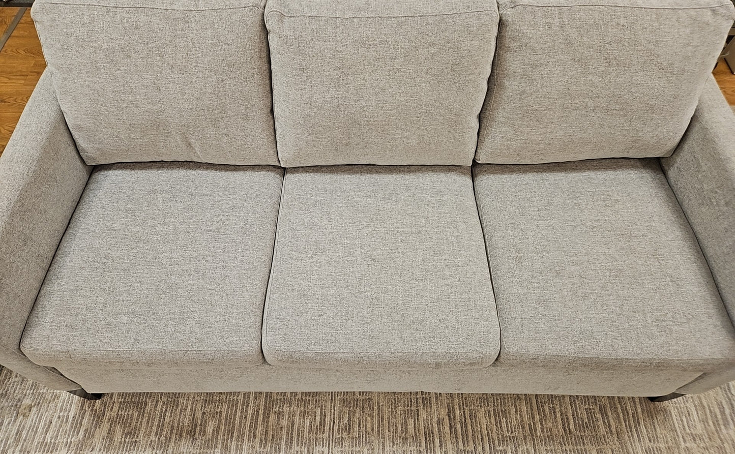 Living Spaces 'Mikayla' Queen Sleeper