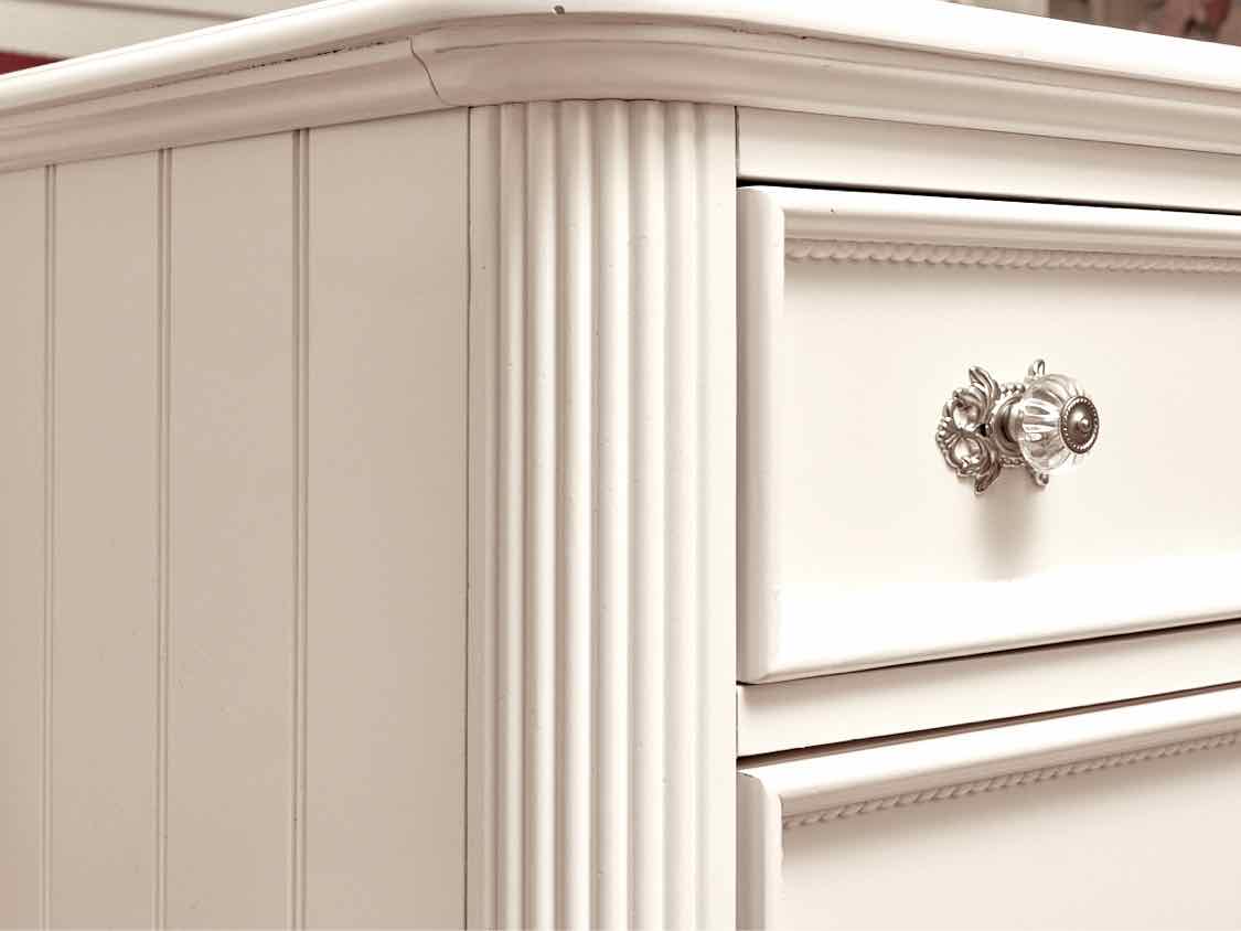White Finish 6 Drawer Dresser with Beaded Trim Drawers
