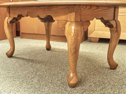 Kincaid Oak Cocktail Table w/ Queen Anne Legs