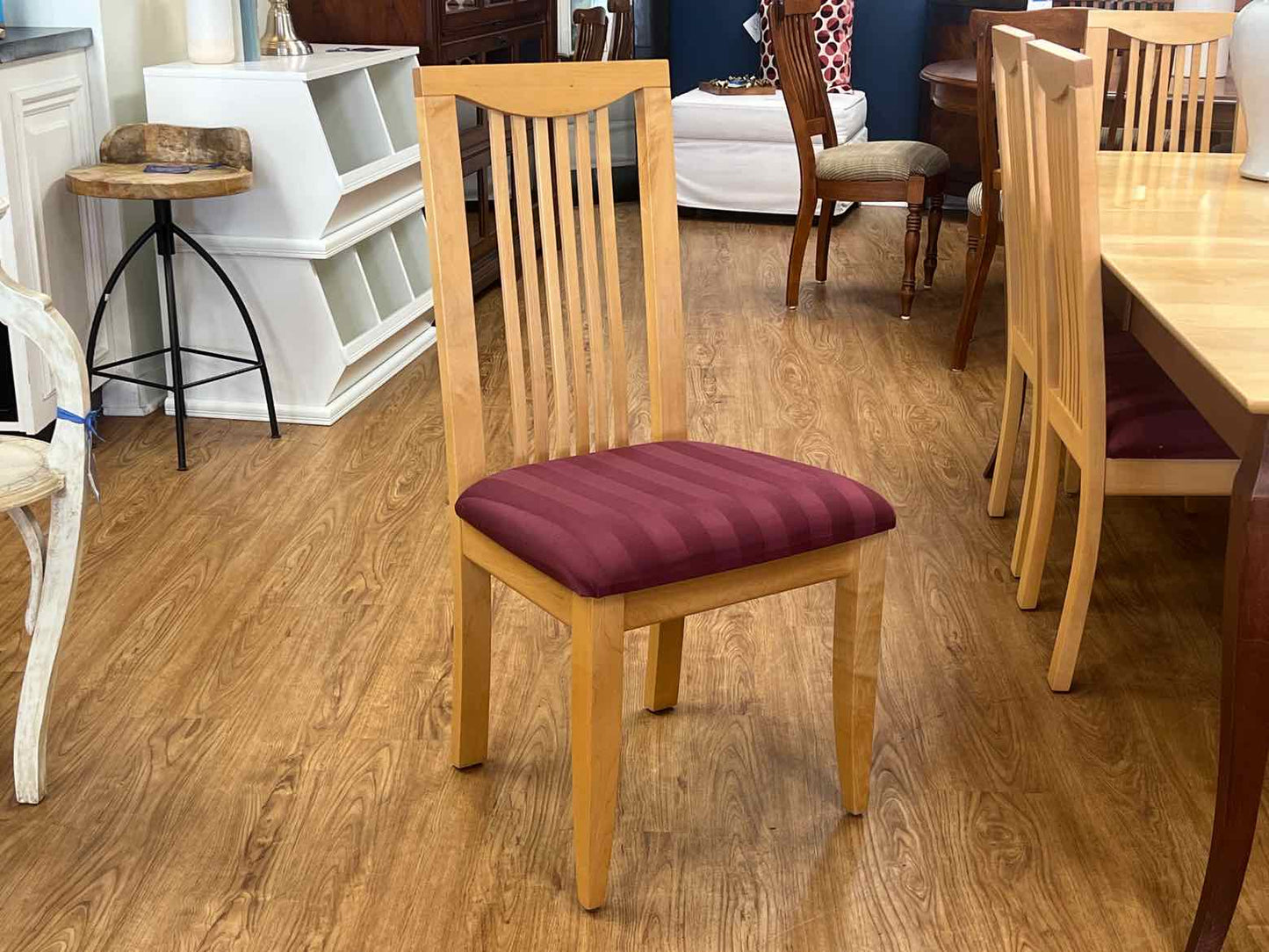 Dual Tone Maple Dining Table w/ 8 Chairs
