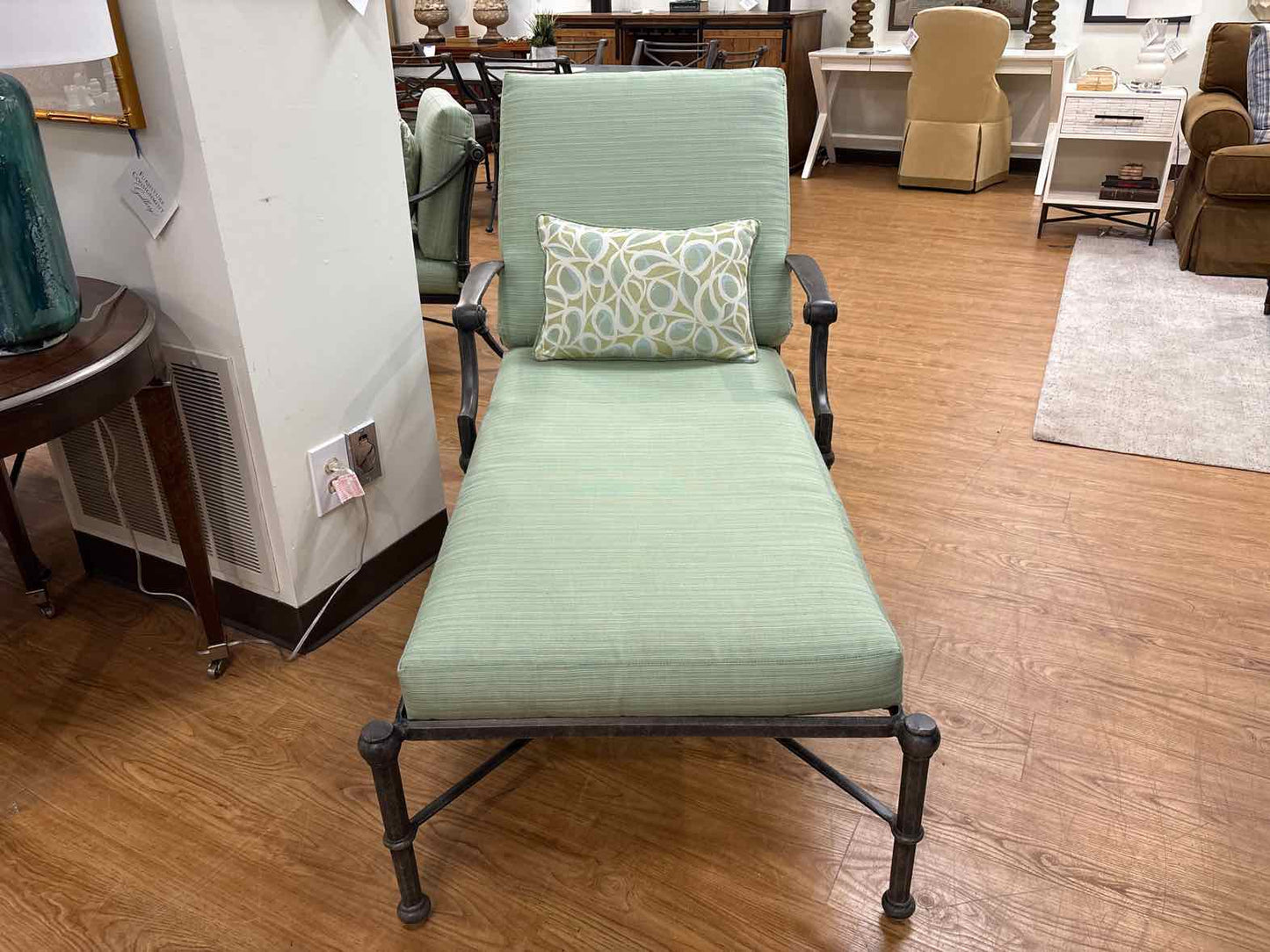 Woodard 'Delphi' Outdoor Chaise Lounger