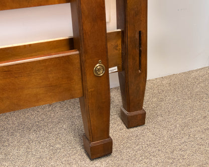 Alderwood 4 Carved Post Queen Bed