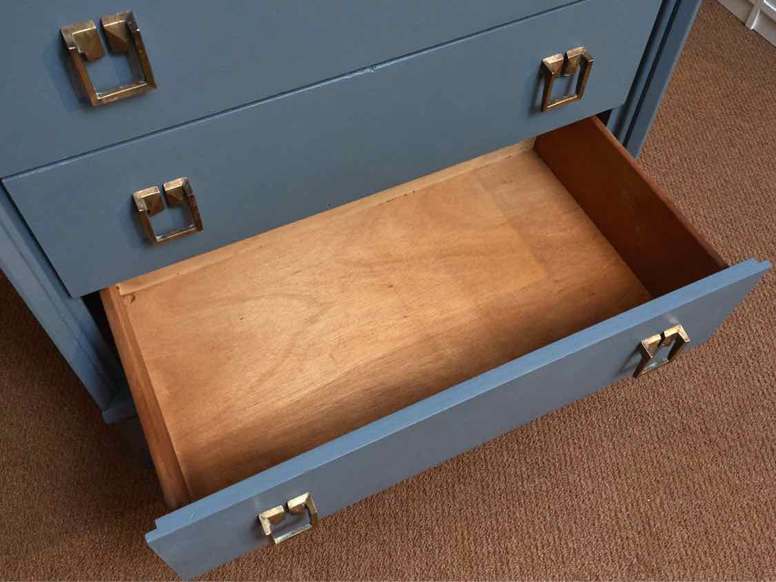 'Stormy Skies' 4 Drawer Retro Handles Chest