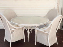 Lloyd Flanders Outdoor Glass Top Table & 4 Wicker Chairs Dining Set
