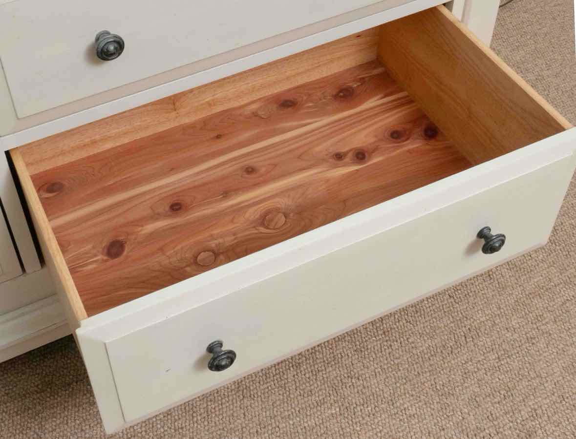 Ivory 10 Drawer Mule Chest with Interchangeable Cane/Panel Door with Mirror