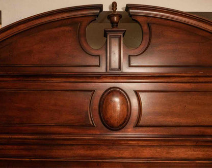 Thomasville "Fredericksburg Collection'Mahogany Finish' Mansion'King Bed