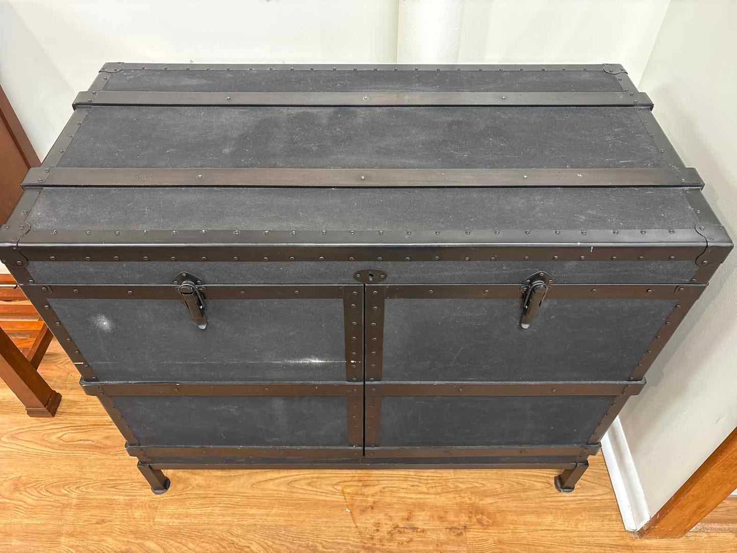 Pottery Barn 'Ludlow' Trunk Bar Cabinet