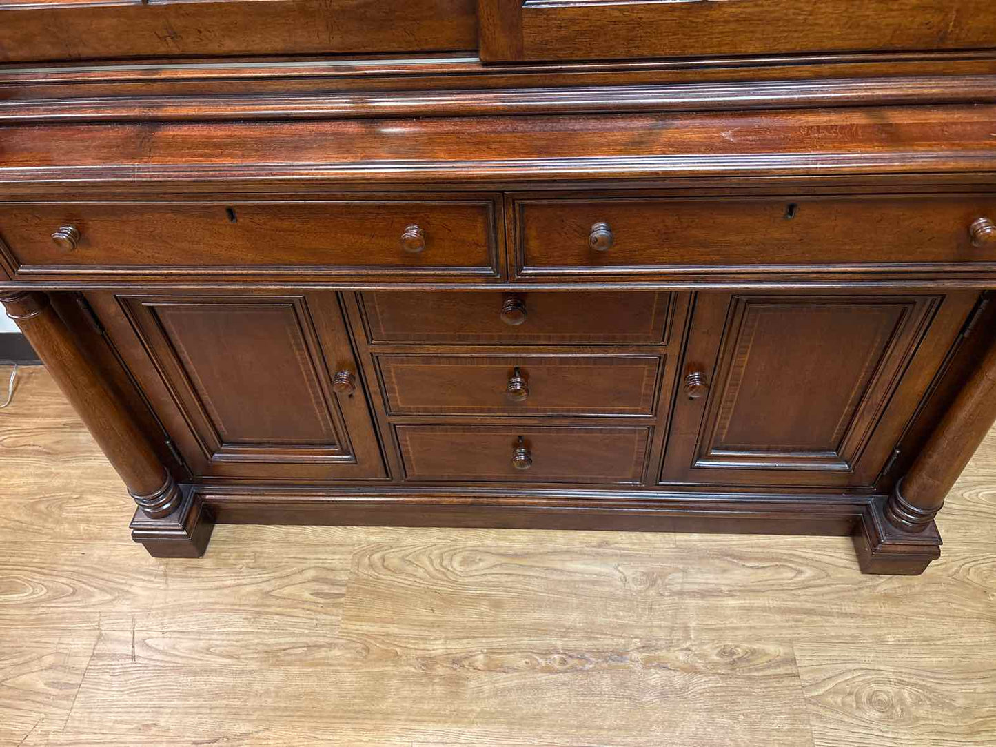 Thomasville 'Fredericksburg' Hutch