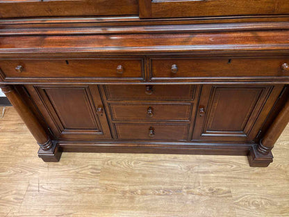 Thomasville 'Fredericksburg' Hutch