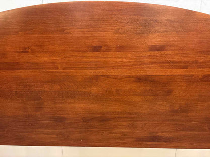Kincaid Cherry Pencil Post Queen Bed