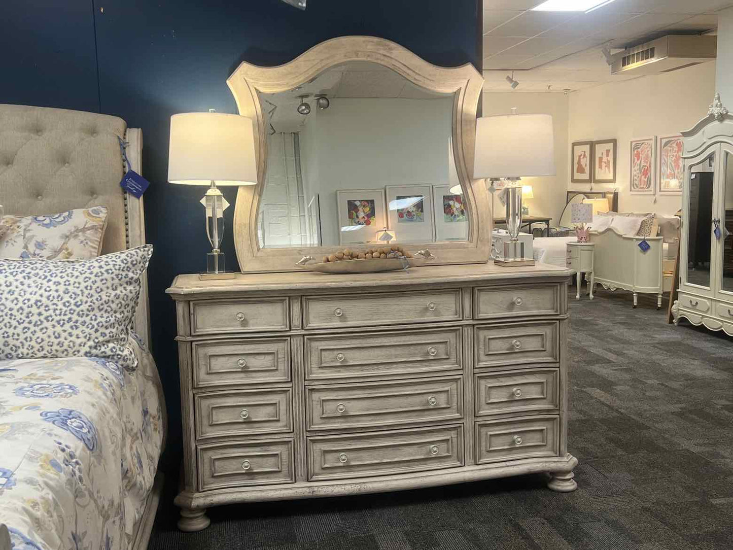 Rooms To Go 'Armitage' Dresser w/ Mirror